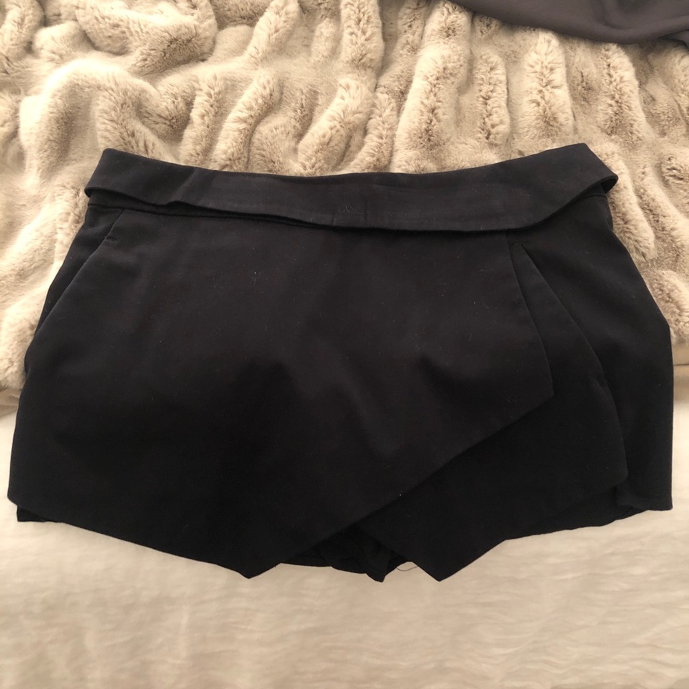 Aritzia Black asymmetrical skirt